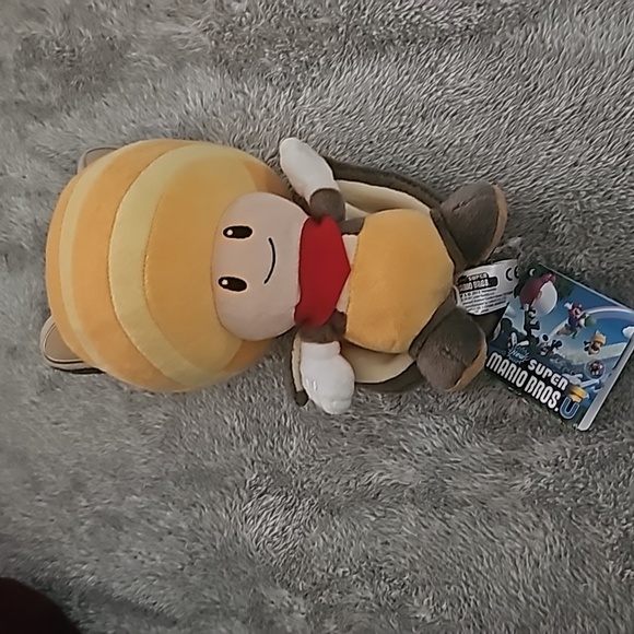 NWT FLYING SQUIRREL YELLOW TOAD - SUPER MARIO BROS. 8" PLUSH - Picture 1 of 7